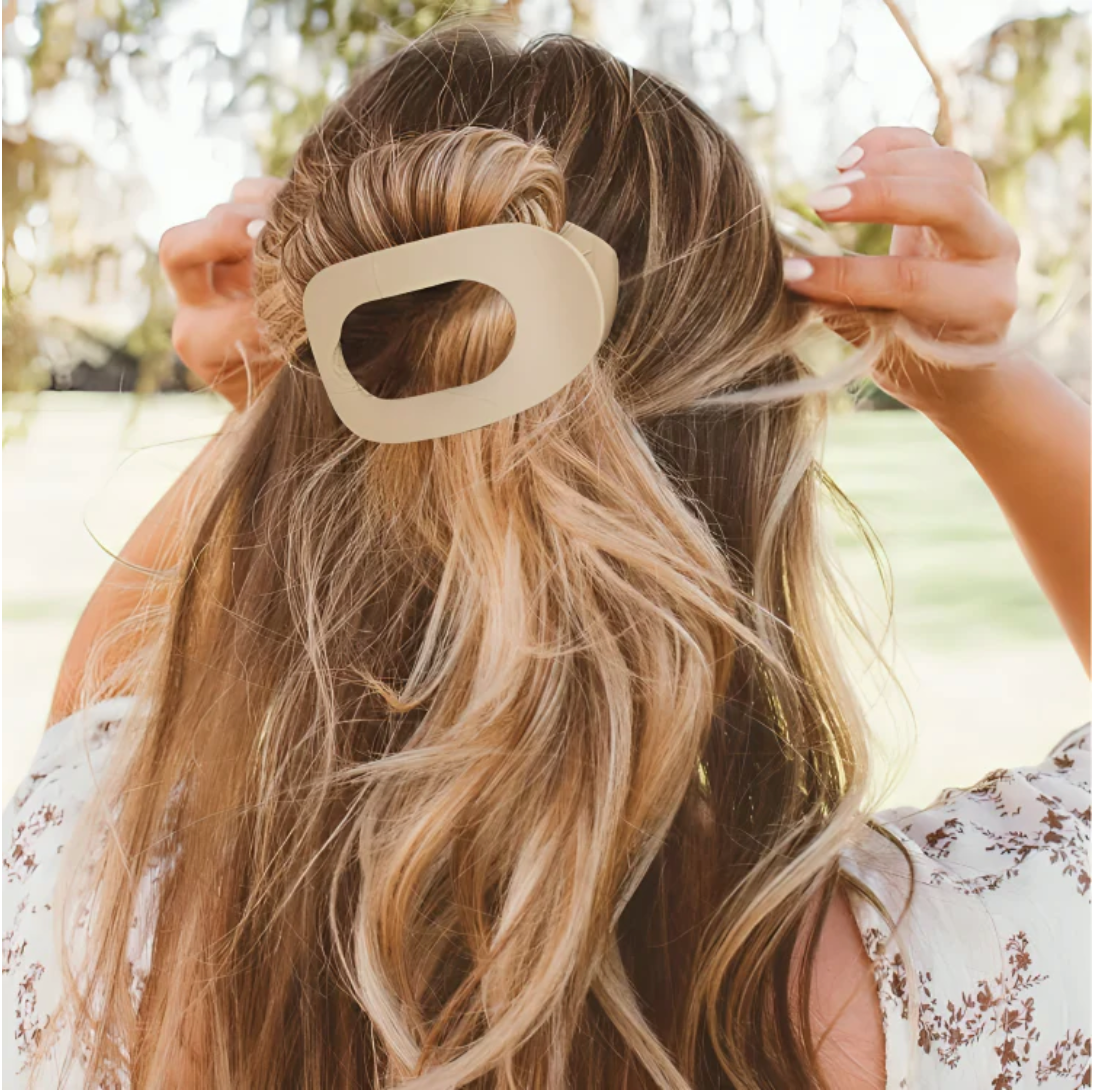 Clipia: Tie your hair with elegance!