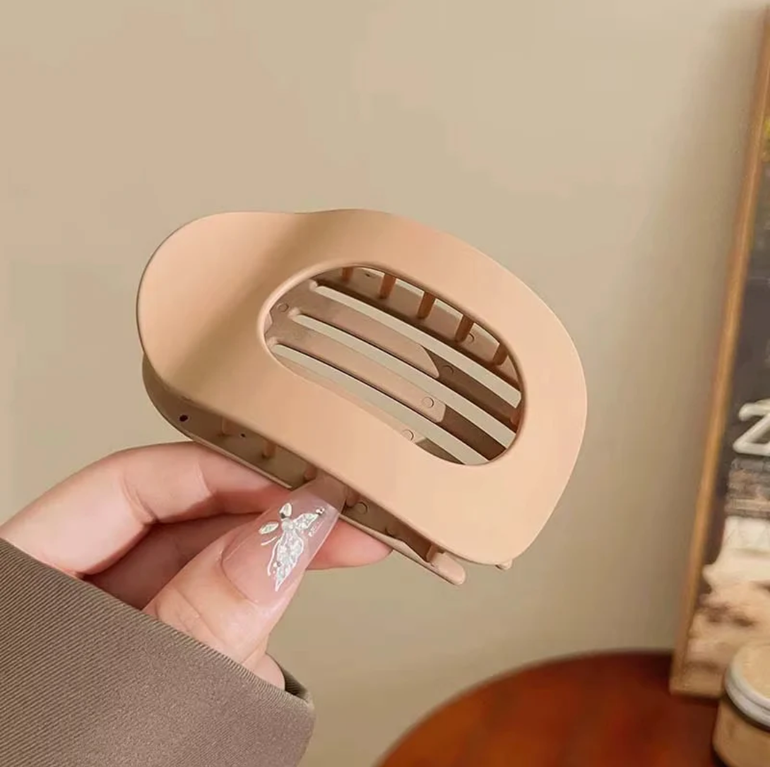 Clipia: Tie your hair with elegance!